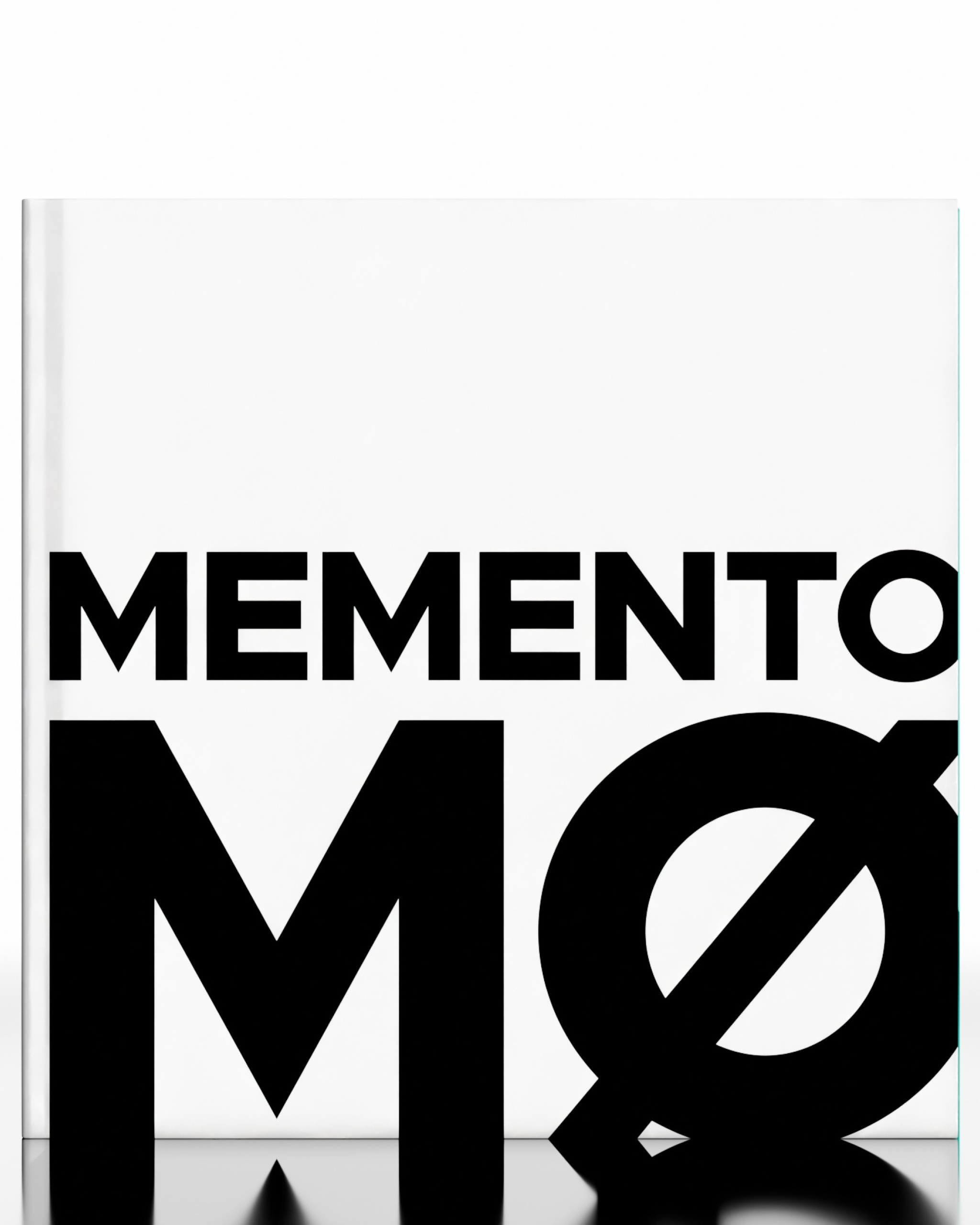 MEMENTO guest book – white hardcover with the MEMENTO MØ lettering
